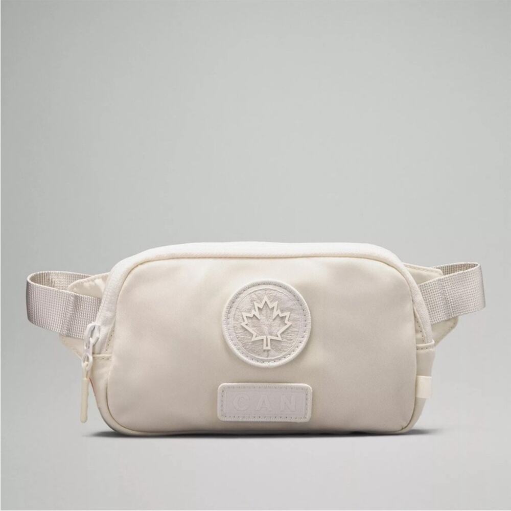 Lululemon NWT team Canada future legacy mini belt bag Fanny pack Olympics